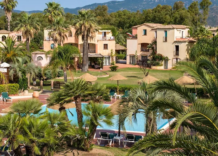 Tropical In Santa Margherita Di Пула